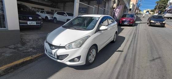 HYUNDAI HB20S 1.6 PREMIUM 16V FLEX 4P AUTOMÁTICO